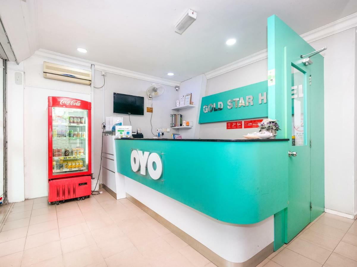 Oyo 850 Gold Star Hotel Chukai Exterior photo